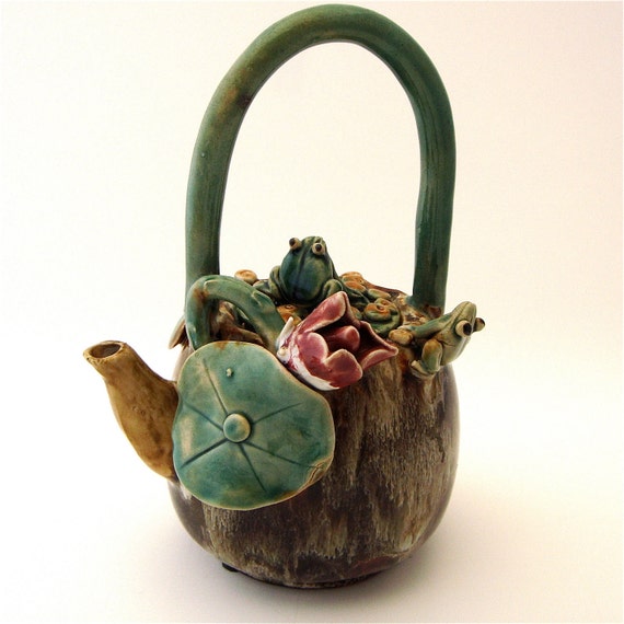 Vintage Majolica Teapot Frogs Frog Eggs Lily Pads Flowers