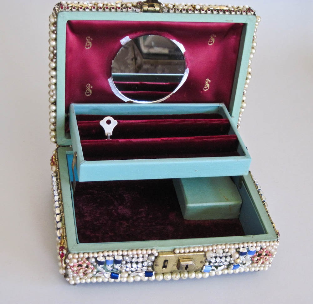 Very Bling Jewelry Box Music Box Jewel Encrusted