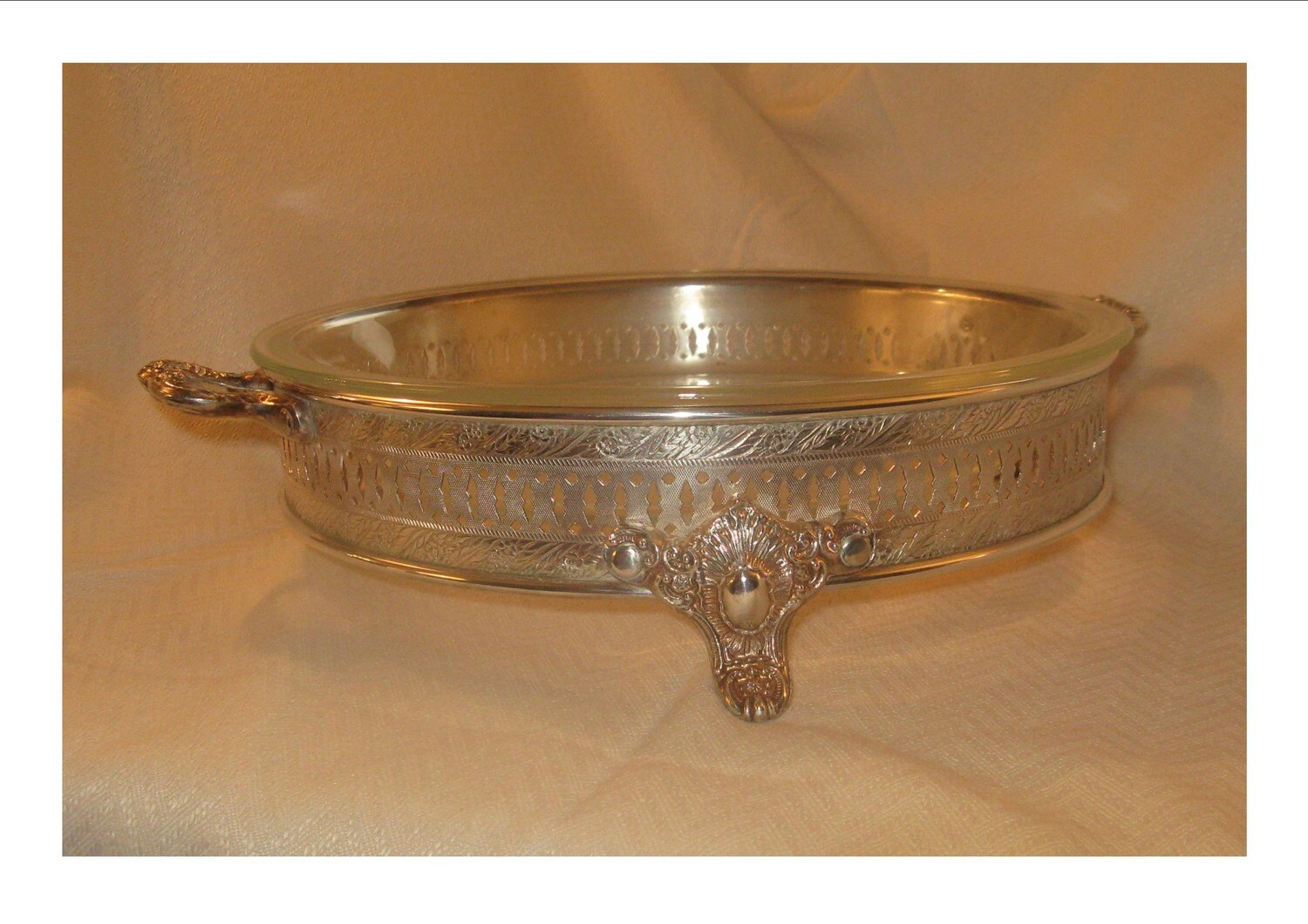 Pie Plate with Silverplated Stand