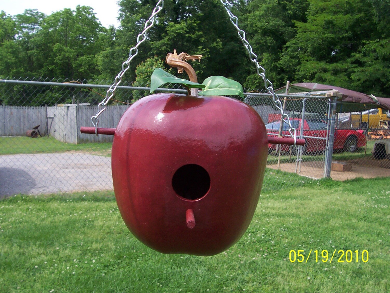 Apple Gourd Birdhouse