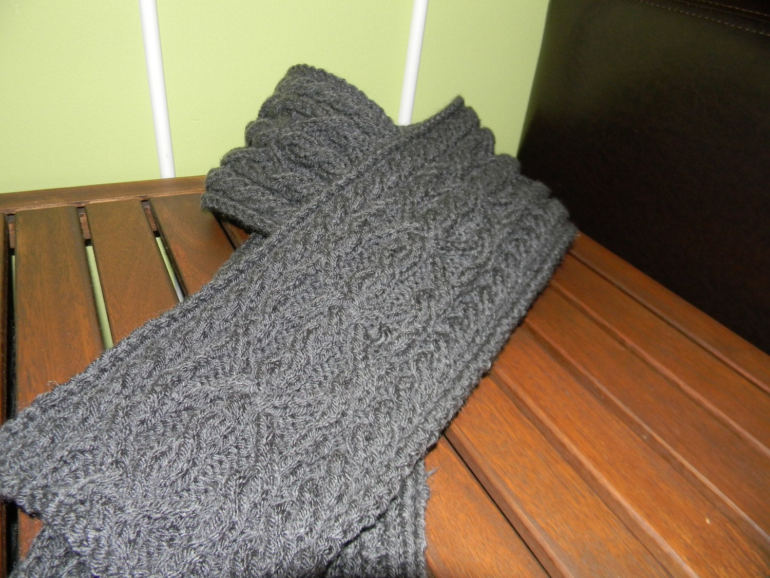 Men's scarf charcoal grey unique cable knit by Seuphoria on Etsy
