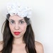 Vintage White Flower Fascinator / Bridal Hat / 1940s Fashion Accessory