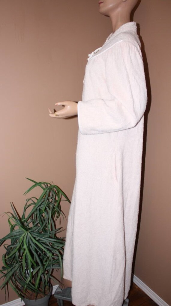 Vintage Chenille Zip Front Robe Housecoat Gown Beth Michaels