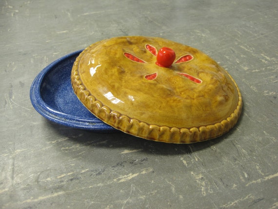 Adorable Ceramic Cherry Pie Baking Dish with Lid Mid by Quarries