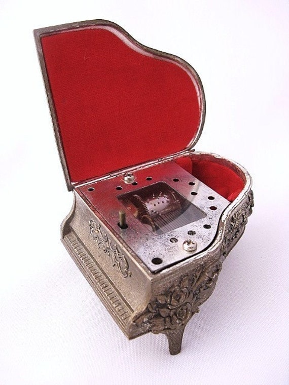 Vintage Grand Piano Shaped Musical Ring Jewelry Box Japan
