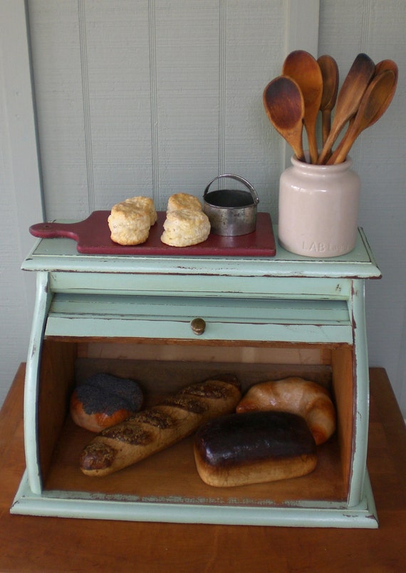 Vintage Wooden Bread Box Roll Top Tambour Mint Julep Primitive