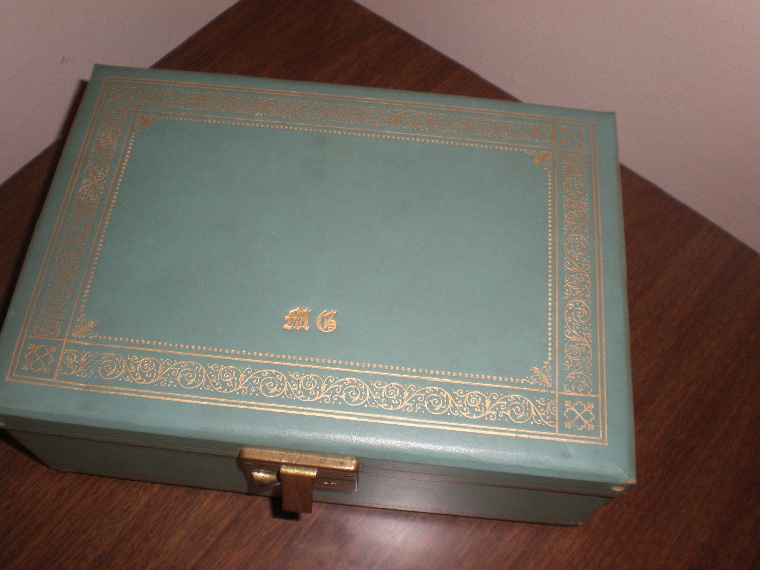 Vintage Mele Music Jewelry Box Blue Velvet w/ Gold