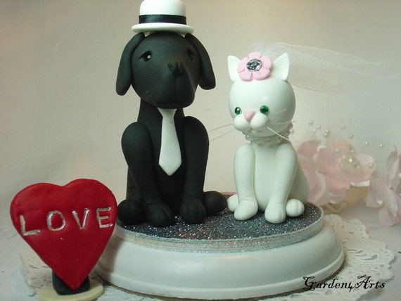 Custom Wedding Cake TopperDog & Cat Love With Circle Clear