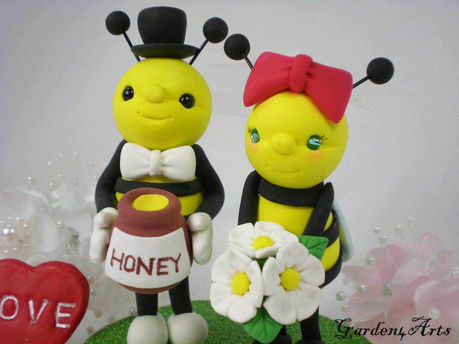 Honey Bee Love Wedding Cake Topper with a Honey Jar and Circle