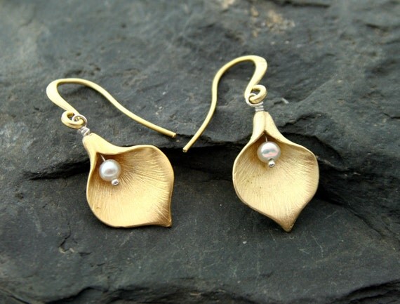 Lily and Pearl Drop Gold Earrings by Marley18 on Etsy