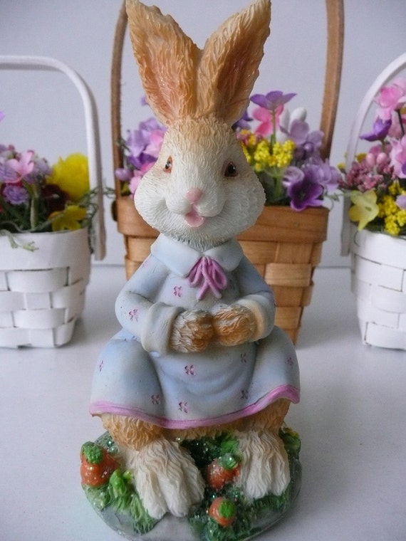 outdoor resin bunny