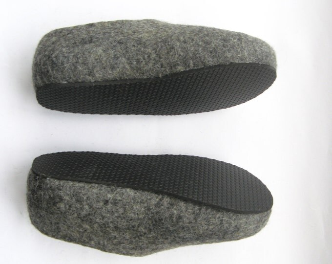 Womens House Slippers - Felted Wool Shoes - Handmade Shoes - Organic Wool - Color Blocking - Womens Shoes - Organic Slippers - Rubber Soles