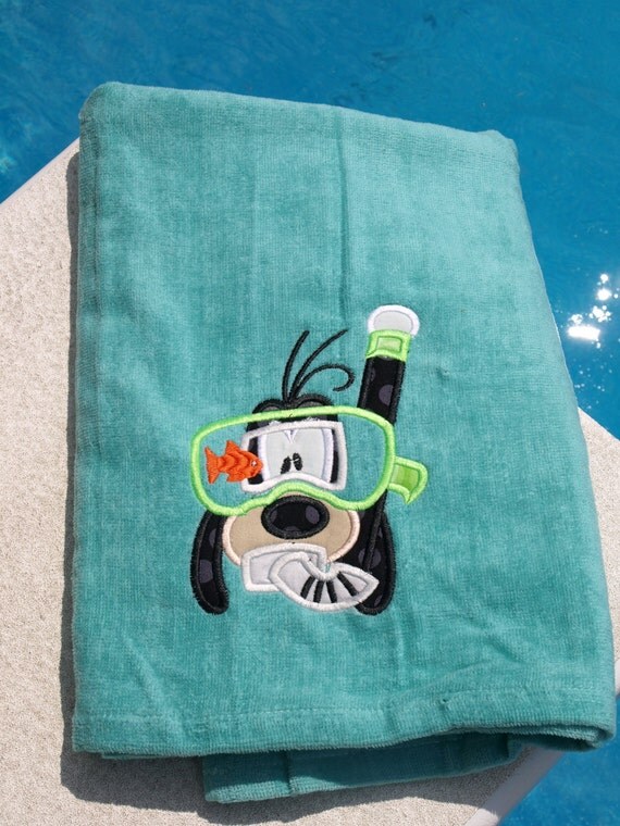 DISNEY Goofy Beach Towel Ready to Ship