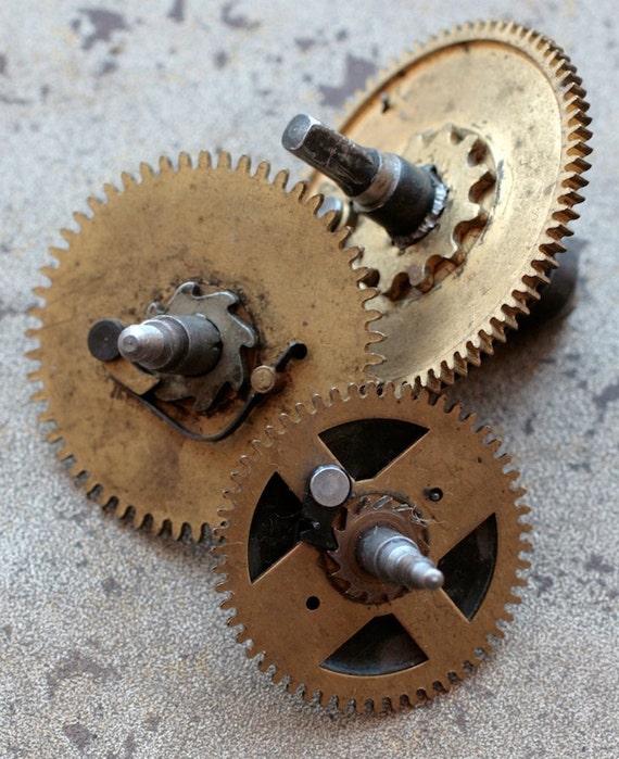 Vintage Clock With Gears 4