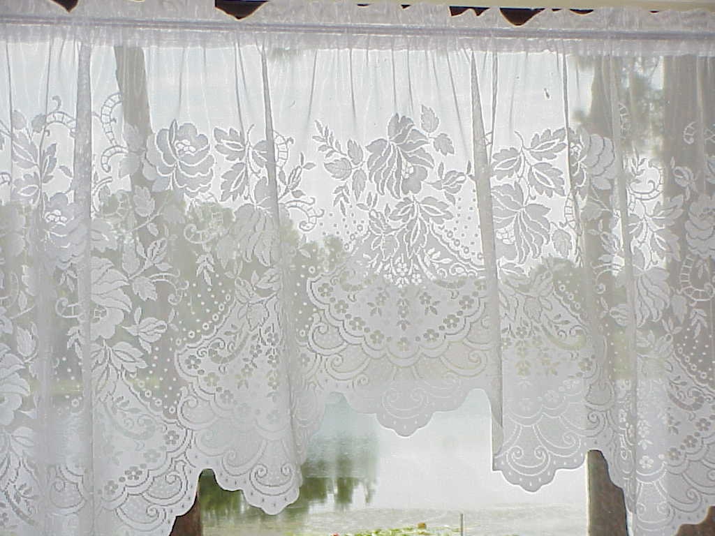 BEAUTIFUL Vintage LACE CURTAIN 74 Wide
