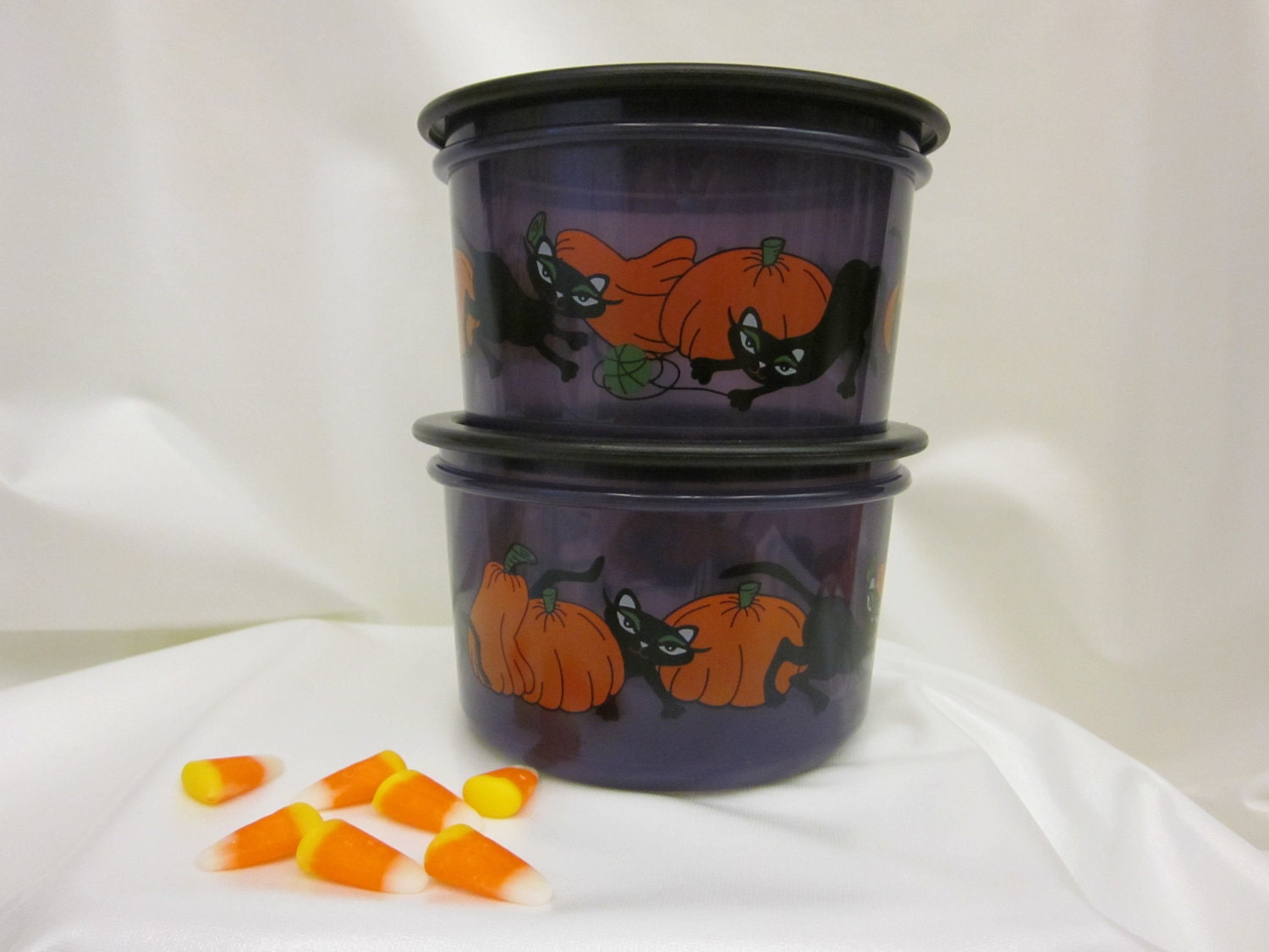 Sale TUPPERWARE HALLOWEEN CANISTERS by AuntieBeasAttic on Etsy