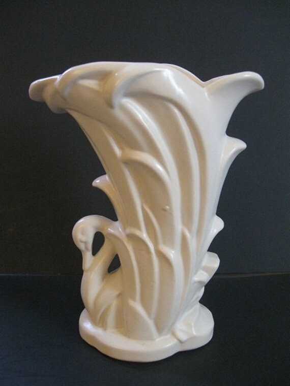 McCoy SWAN Vase Beautiful Vintage Vase by stonecreekfinds on Etsy
