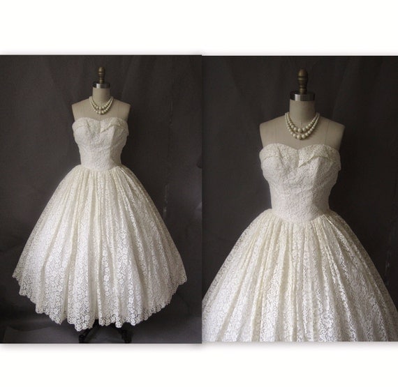 1950's Strapless Ivory Lace New Look Wedding Dress Gown XS