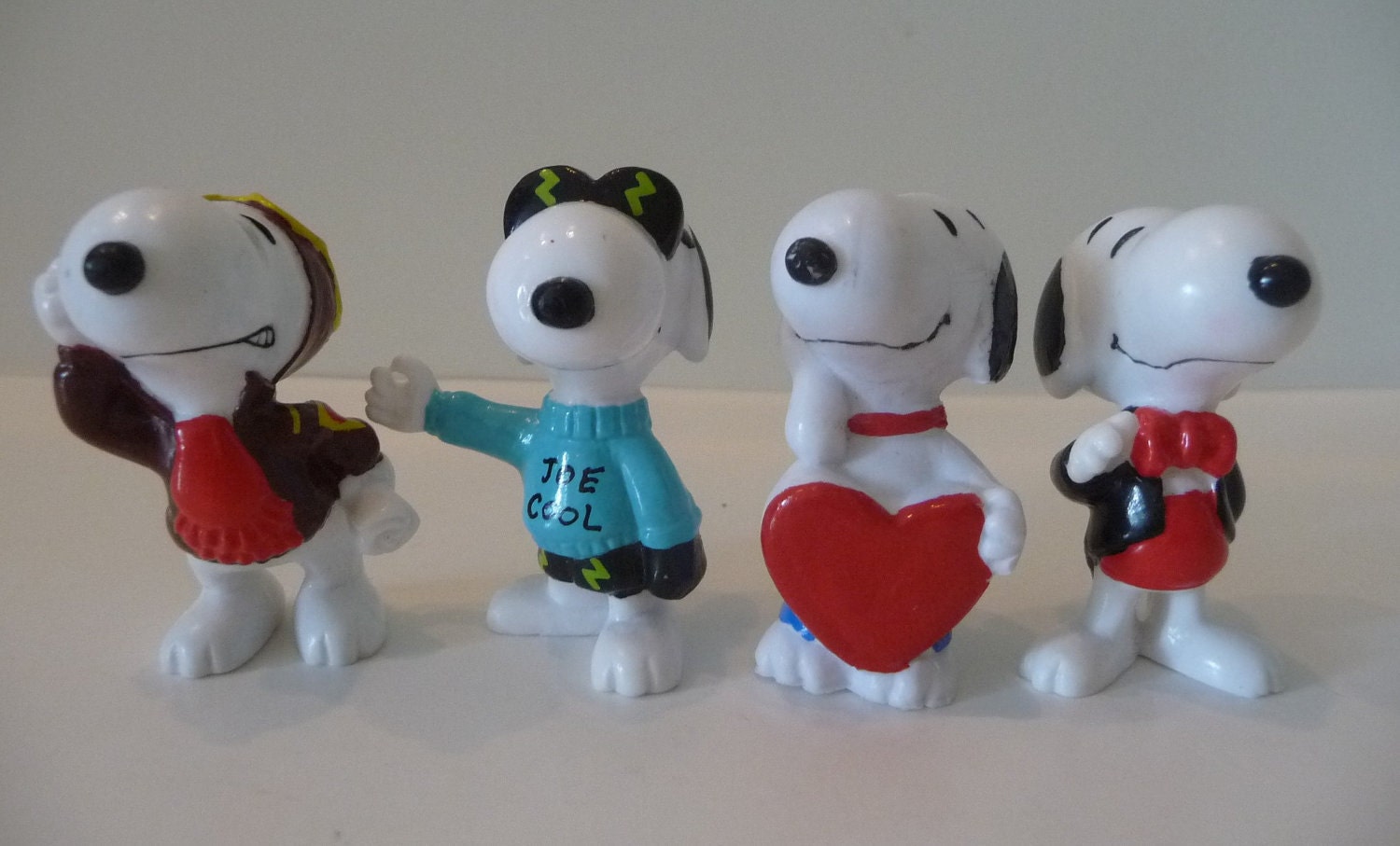 snoopy joe cool figurine