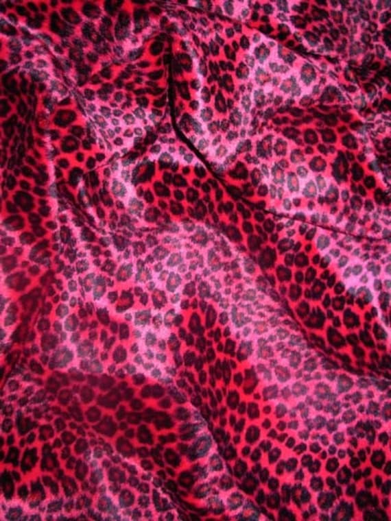Red Cheetah Animal Print FAT QUARTER by everafterfabrics on Etsy