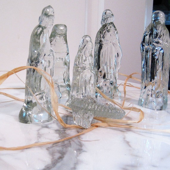 Glass Nativity Scene Clear Simple Modern Minimalist Design