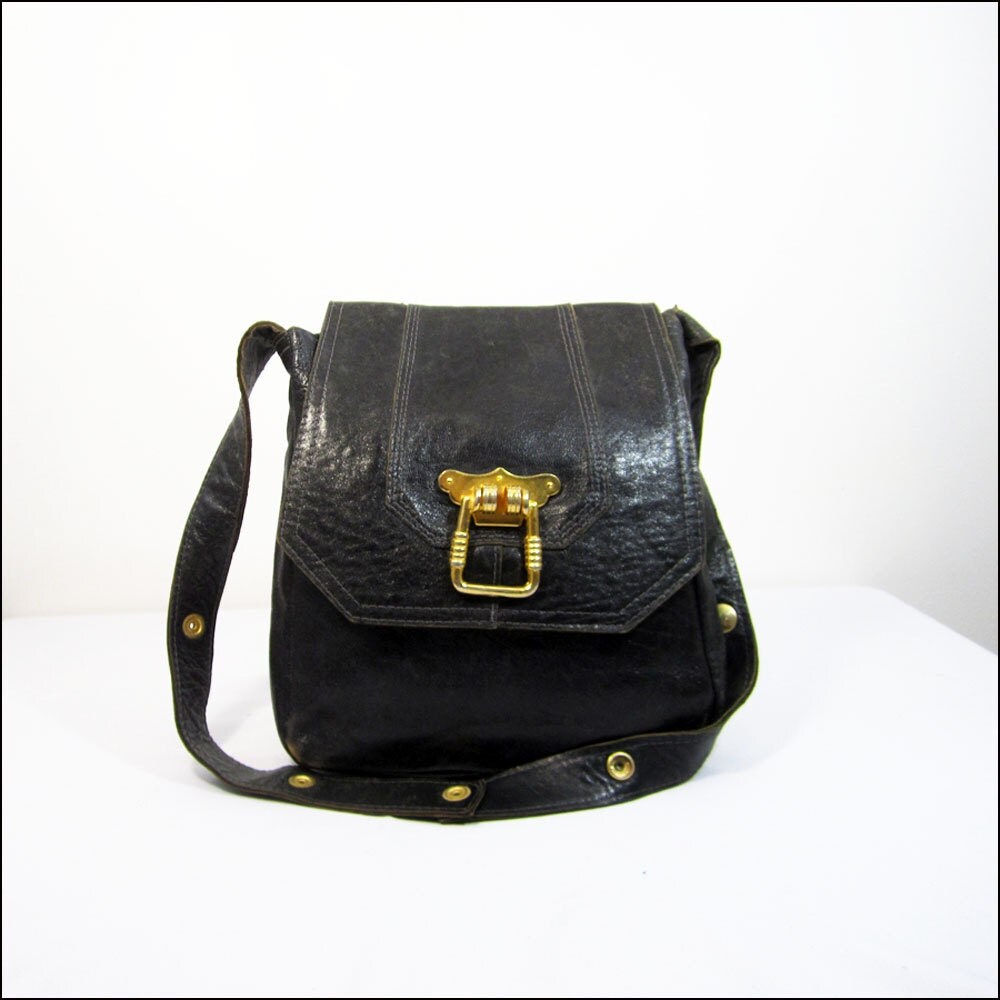 Black Leather Chunky Gold 1970s Buckle Purse