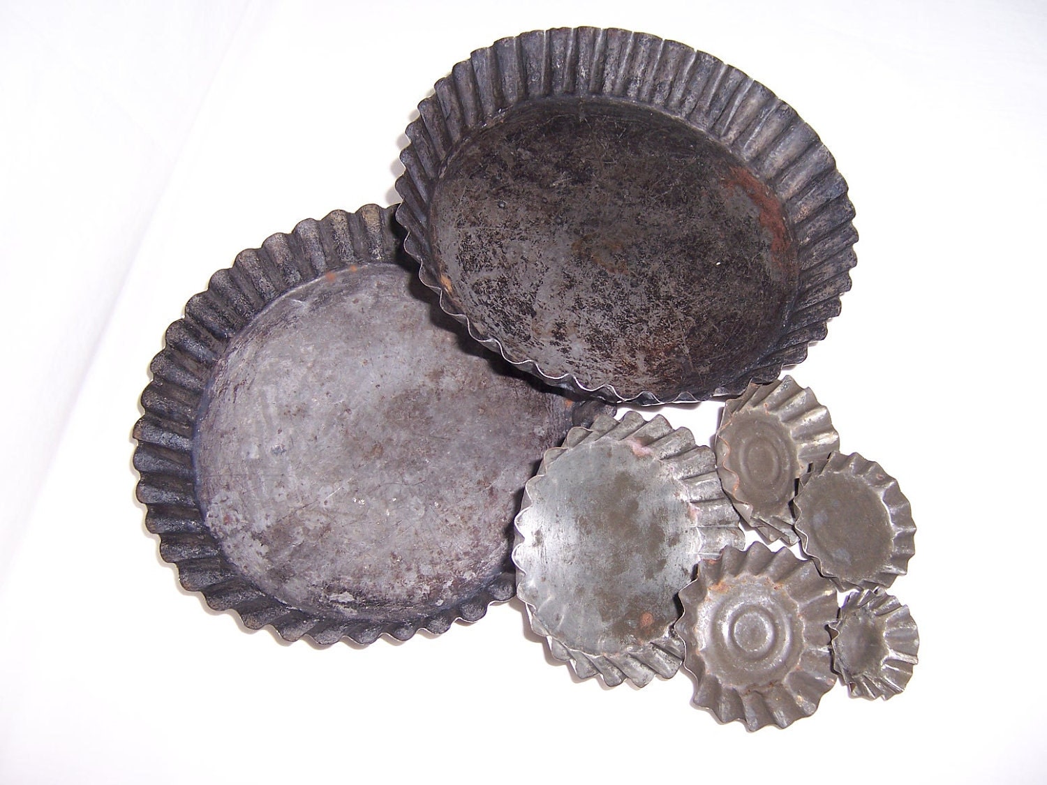 Vintage Metal Pie Pastry Tart Tins Scallop Edge by vintagenelly