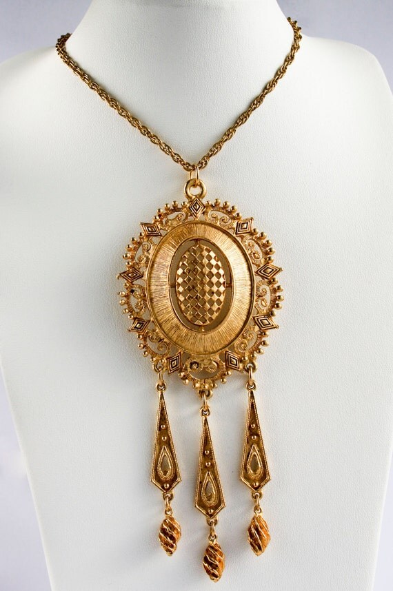 Vintage 1970s Chunky Large Gold Medallion Necklace by PinkAstilbe