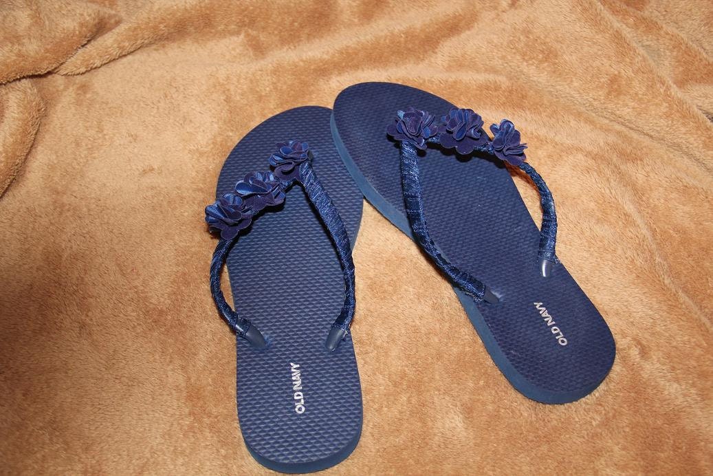 kate spade navy blue flip flops