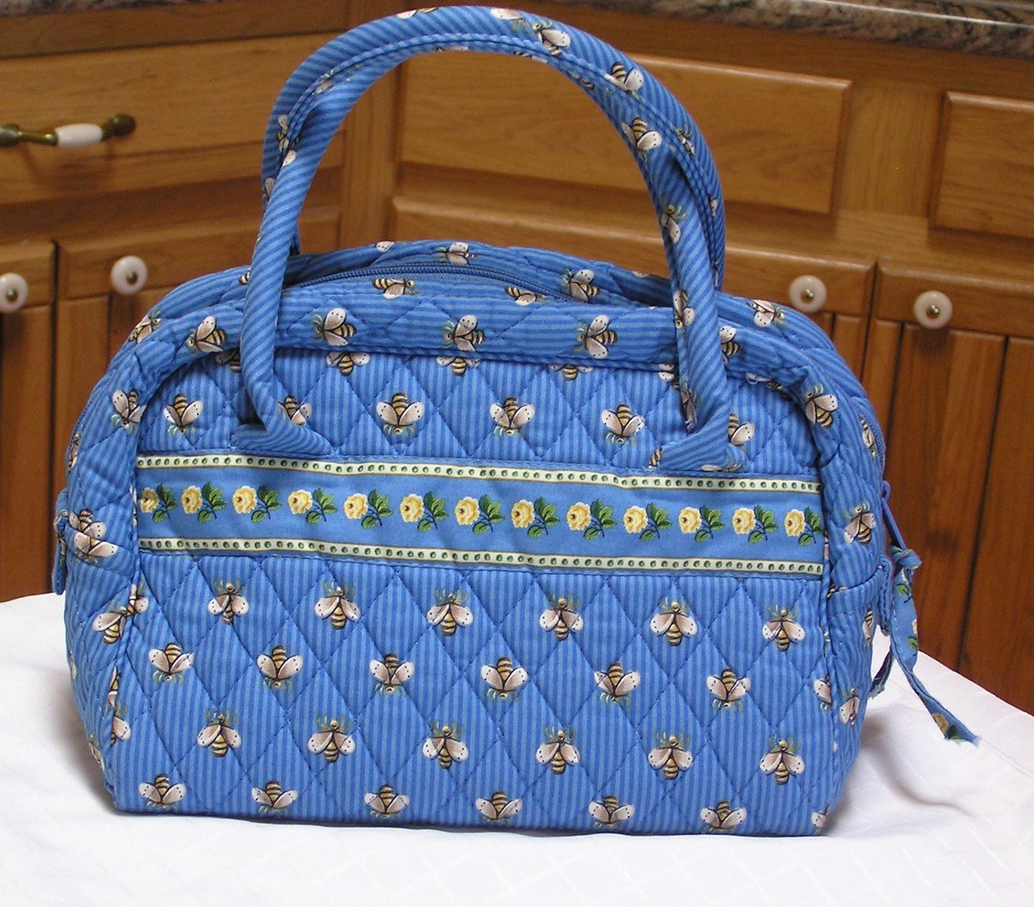 Vera Bradley vintage blue bumble bee handbag