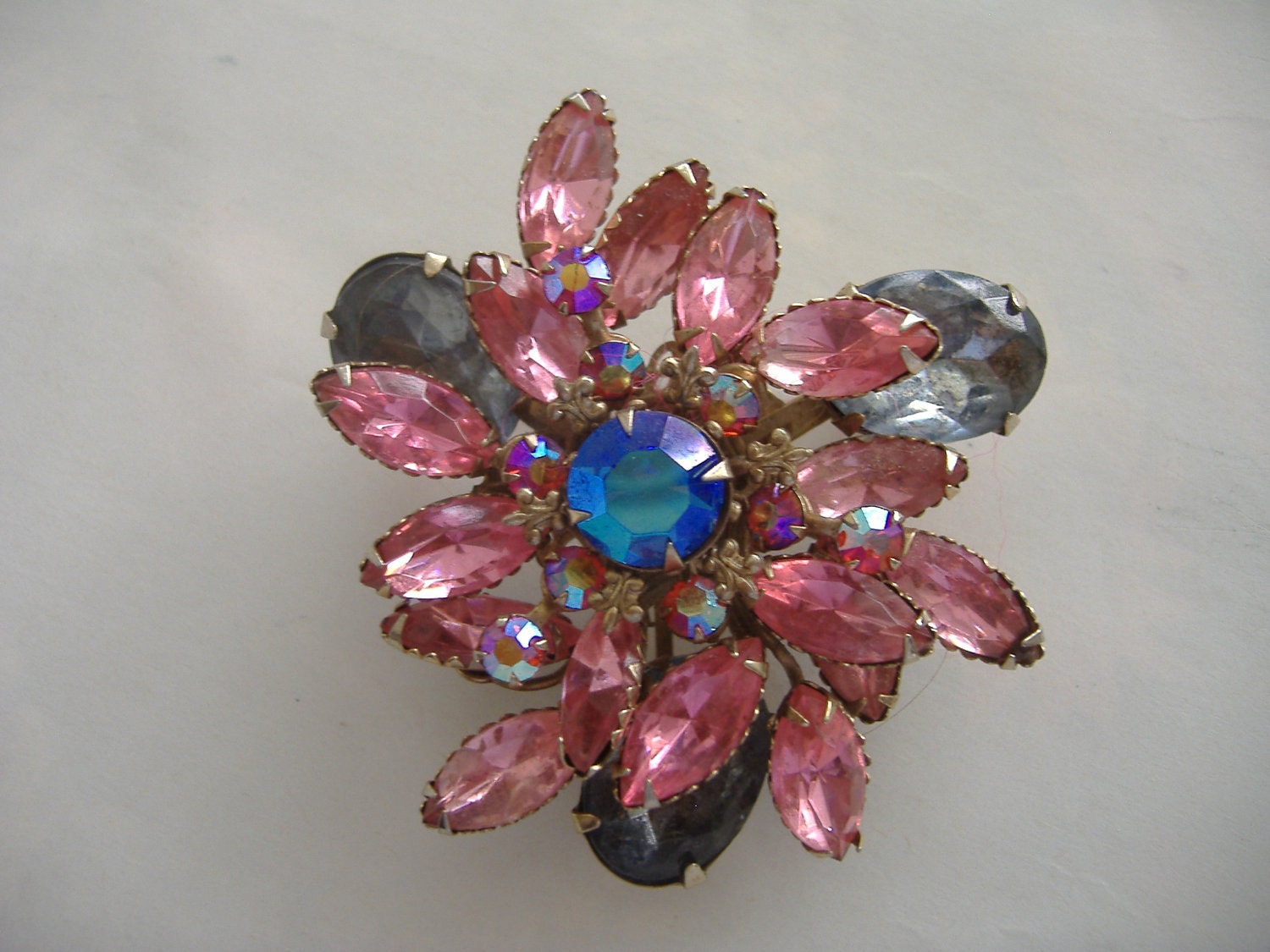 Large Vintage Rhinestone Brooch by RetroSpecial on Etsy