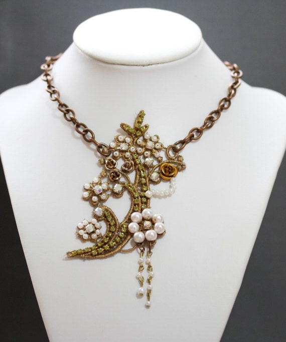 Items similar to Vintage Victorian inspired Statement lace Necklace ...