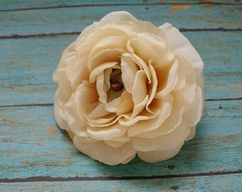 Silk Flowers - One Silk Ranunculus in Ivory with Taupe Accents - 3.75 Inches - Artificial Flowers