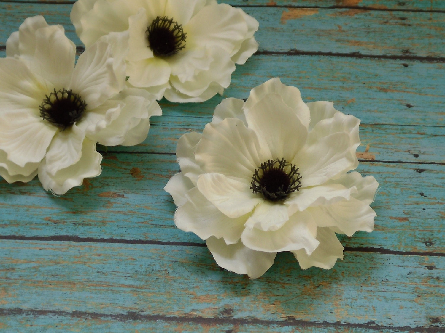 Silk Flowers Three Creamy White Anemones 3.75 Inches