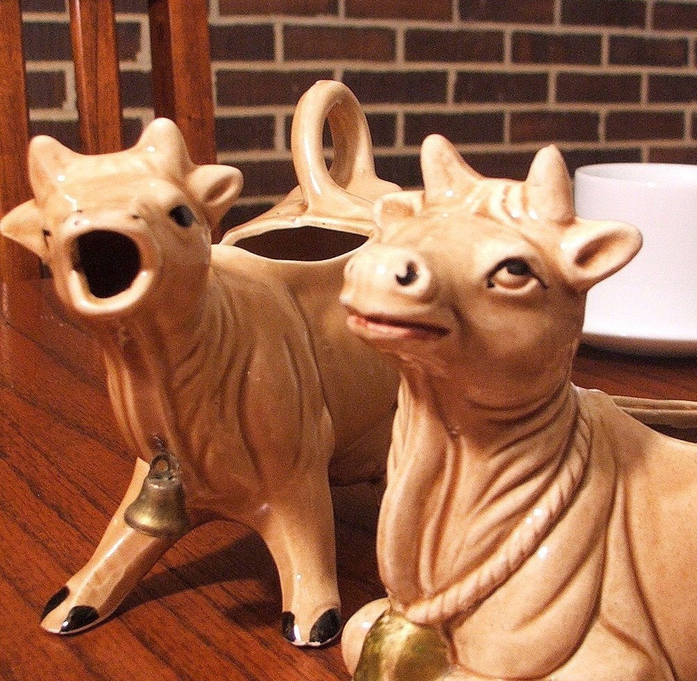 CLEARANCE vintage cow sugar and creamer set