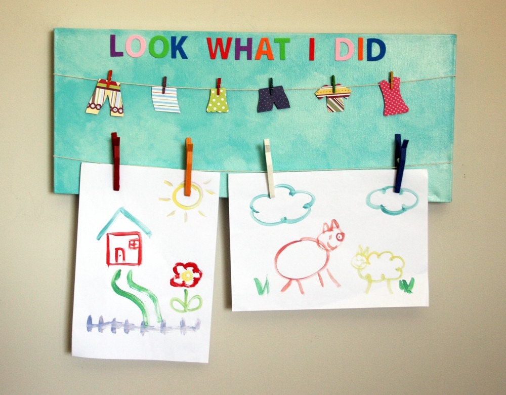 Art display board for children. Artwork canvas for kids. Hang