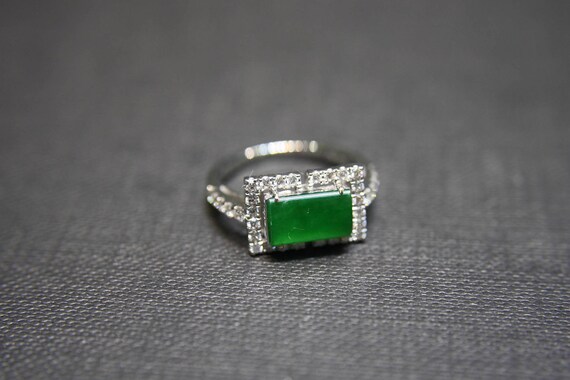 Jade Diamond Wedding Ring in 18K White Gold