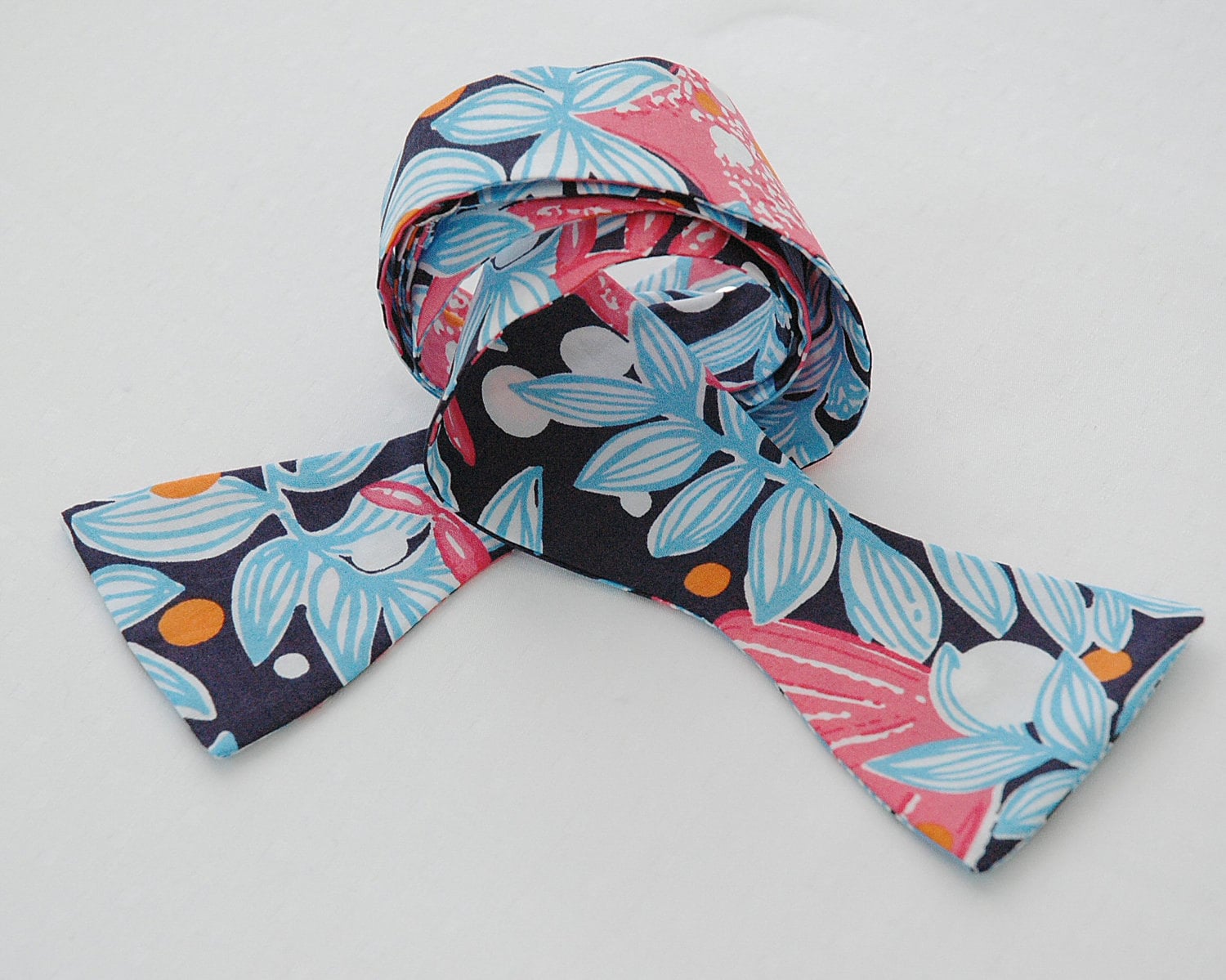 Men's Bow Tie in navy and pink Lilly Pulitzer