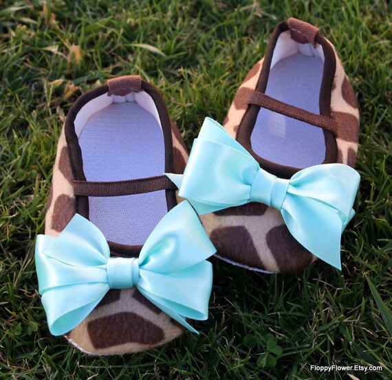 Items similar to 1 Pair of SASSY Brown GIRAFFE Baby Crib Shoes, with