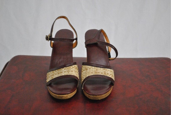 vintage etienne aigner sandals