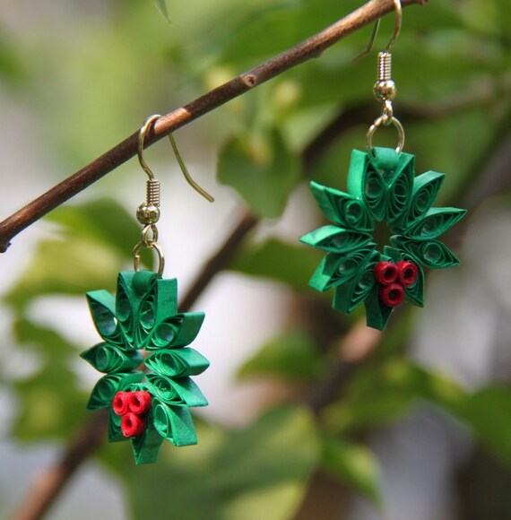 Christmas Wreath Earrings Handmade by Paper Quilling Cyber