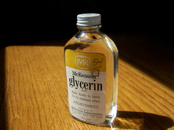 Download Glycerine in clear glass bottle 4 fluid ounces with gold