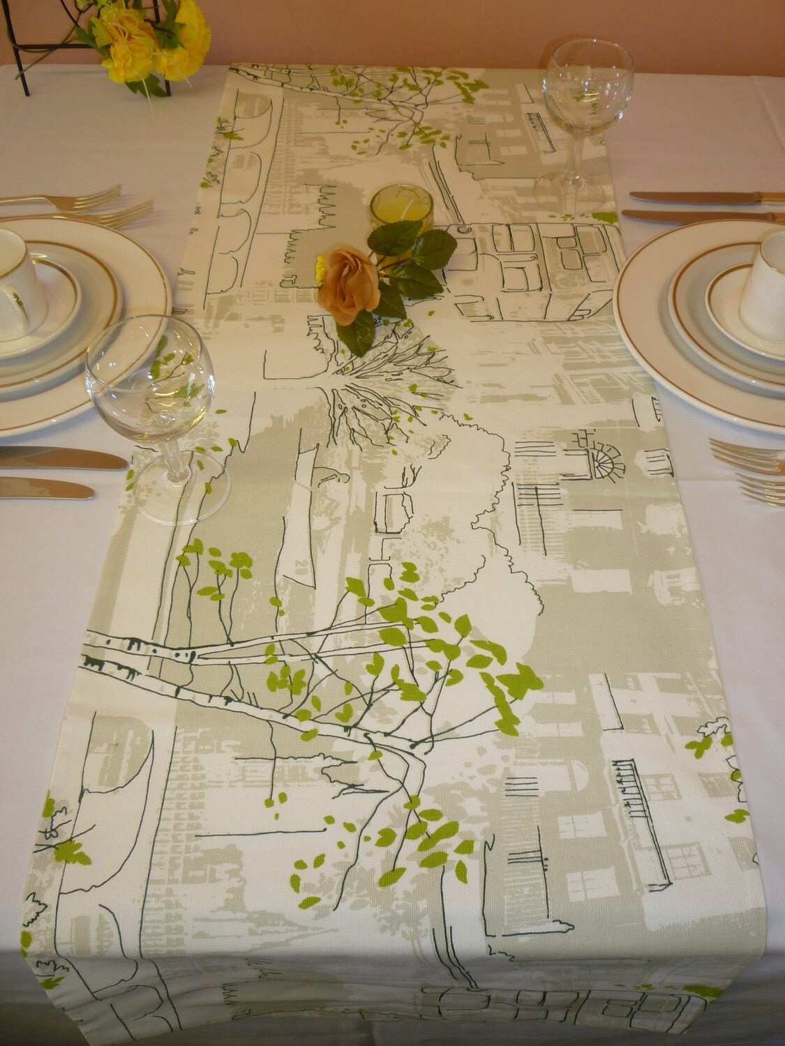 Table Runner Lime Green London UK scenes Bus Bridge Boating