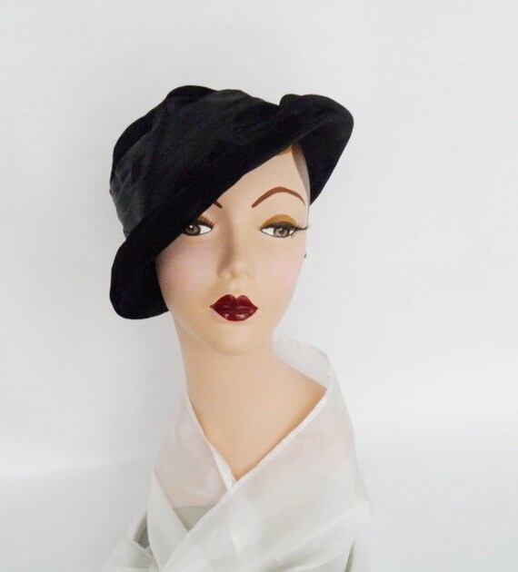 Vintage tilt slouch hat vintage black velvet by TheVintageHatShop