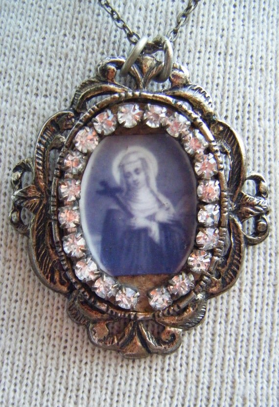 Madonna religious cameo necklace pendant vintage rhinestone