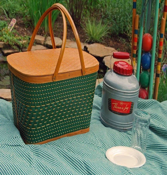 Sale Vintage Wicker Picnic Basket