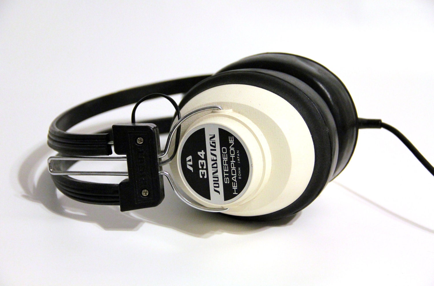 Vintage SOUNDESIGN Stereo Headphone Model 334 8 OHM