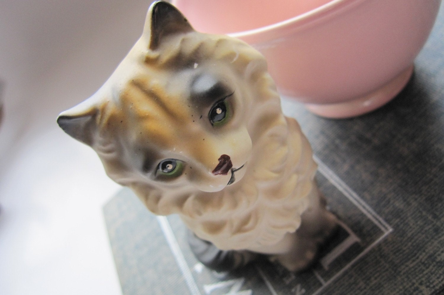 Vintage Kitty Cat Figurine Japan Animal