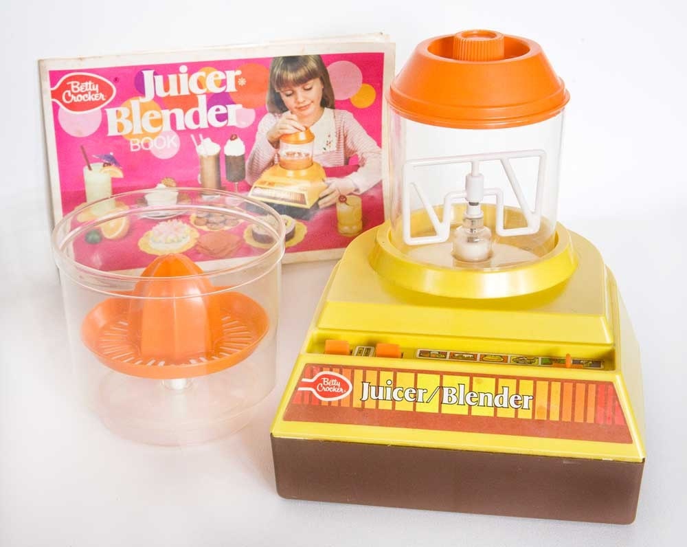 SALE 1979 Children's Betty Crocker Juicer by twosparrowsvintage
