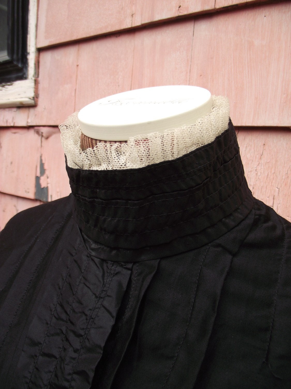 victorian neckline